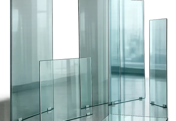 الواح زجاجية لحمامات السباحة